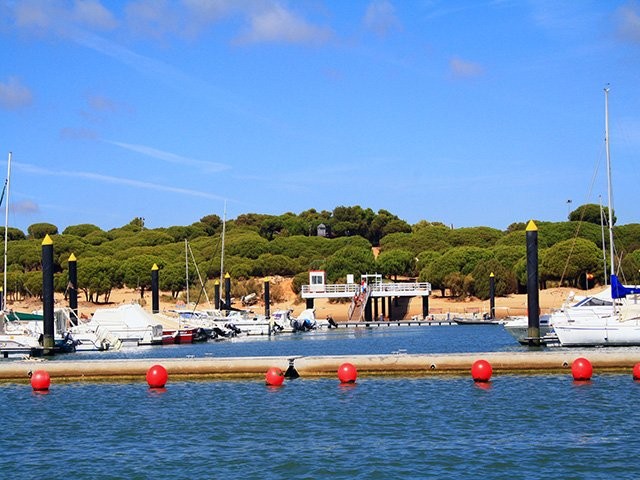 Puerto Deportivo Marina Nuevo Portil
