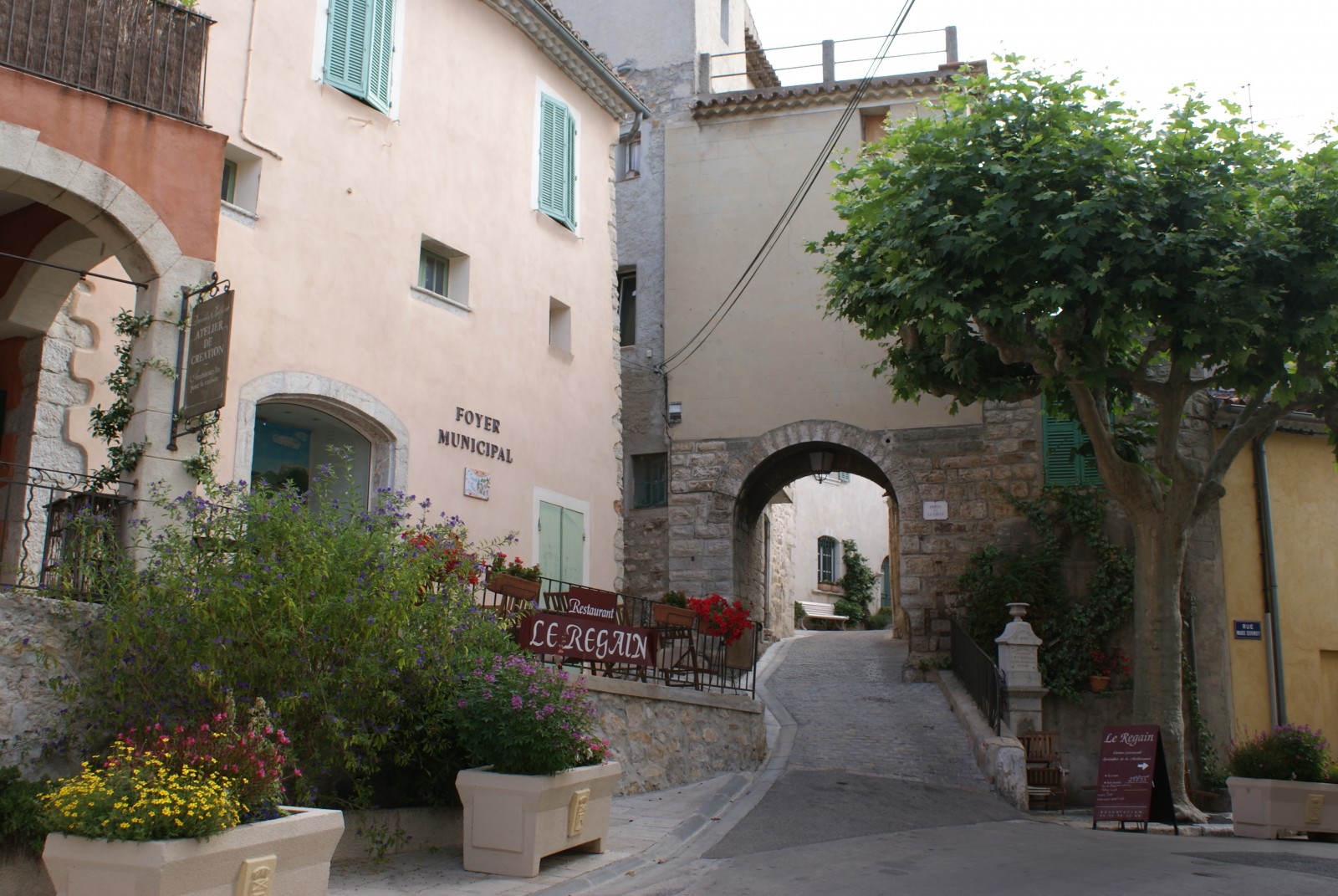 Avenue Marx Dormoy à La Cadière