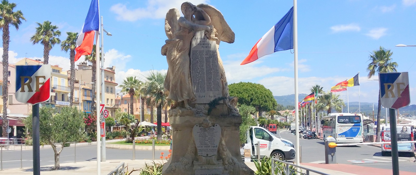 Le Monument aux Morts