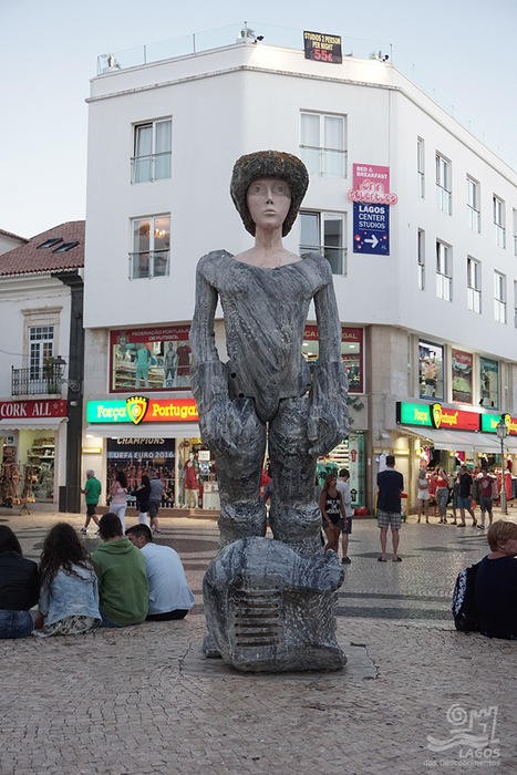 Estátua a El Rei D. Sebastião