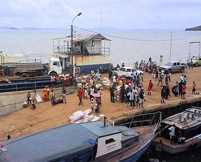 Port de Hell-Ville, à Nosy Bé
