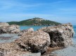 escale Nautique : Banquette de Posidonie (Ph. J.RATTAT)