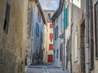 S\'imprégner du village médiéval fortifié de La Palme